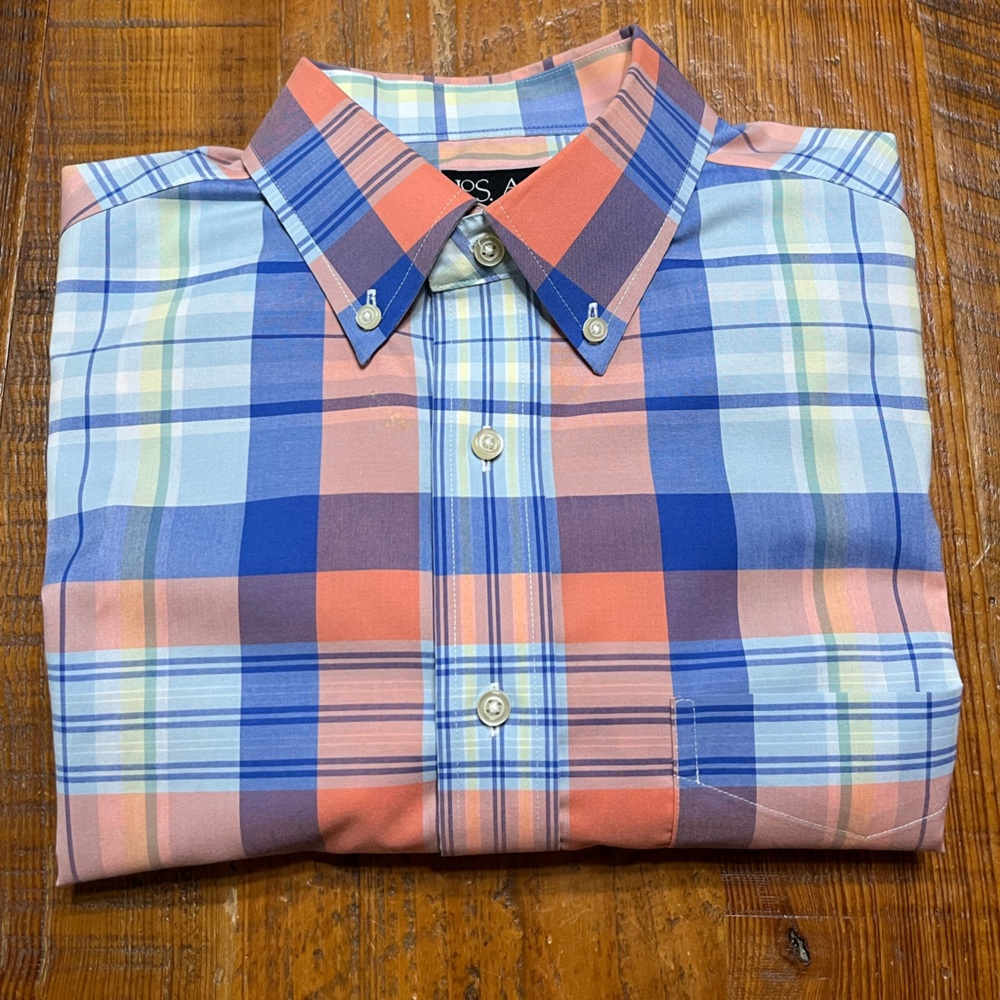 Jos A. Bank Plaid Long Sleeve Button Down Shirt Size Medium
